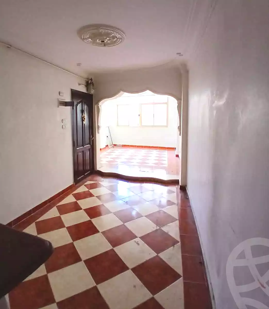 https://aqarmap.com.eg/ar/listing/7107870-for-sale-alexandria-lsywf-el-falki