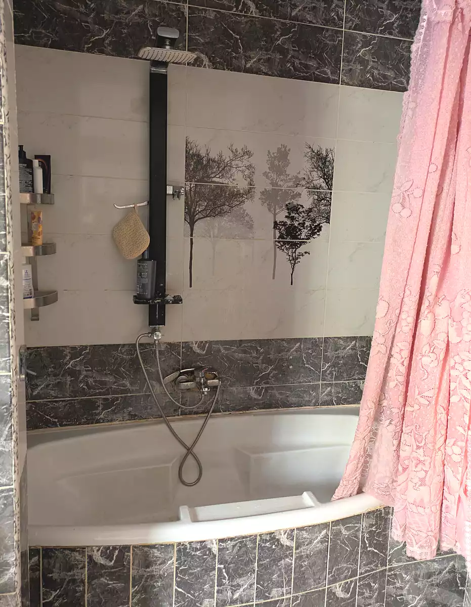 https://aqarmap.com.eg/en/listing/7108261-for-rent-cairo-el-sheikh-zayed-city-el-hay-elasher-street-100