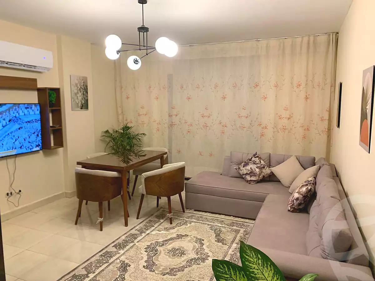 https://aqarmap.com.eg/ar/listing/7108892-for-rent-cairo-new-cairo-lrhb-city-phase-1-ahmed-rami-st