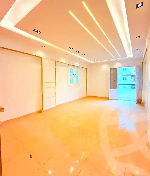 https://aqarmap.com.eg/ar/listing/7109686-for-sale-alexandria-al-agamy-shataa-el-nakheel