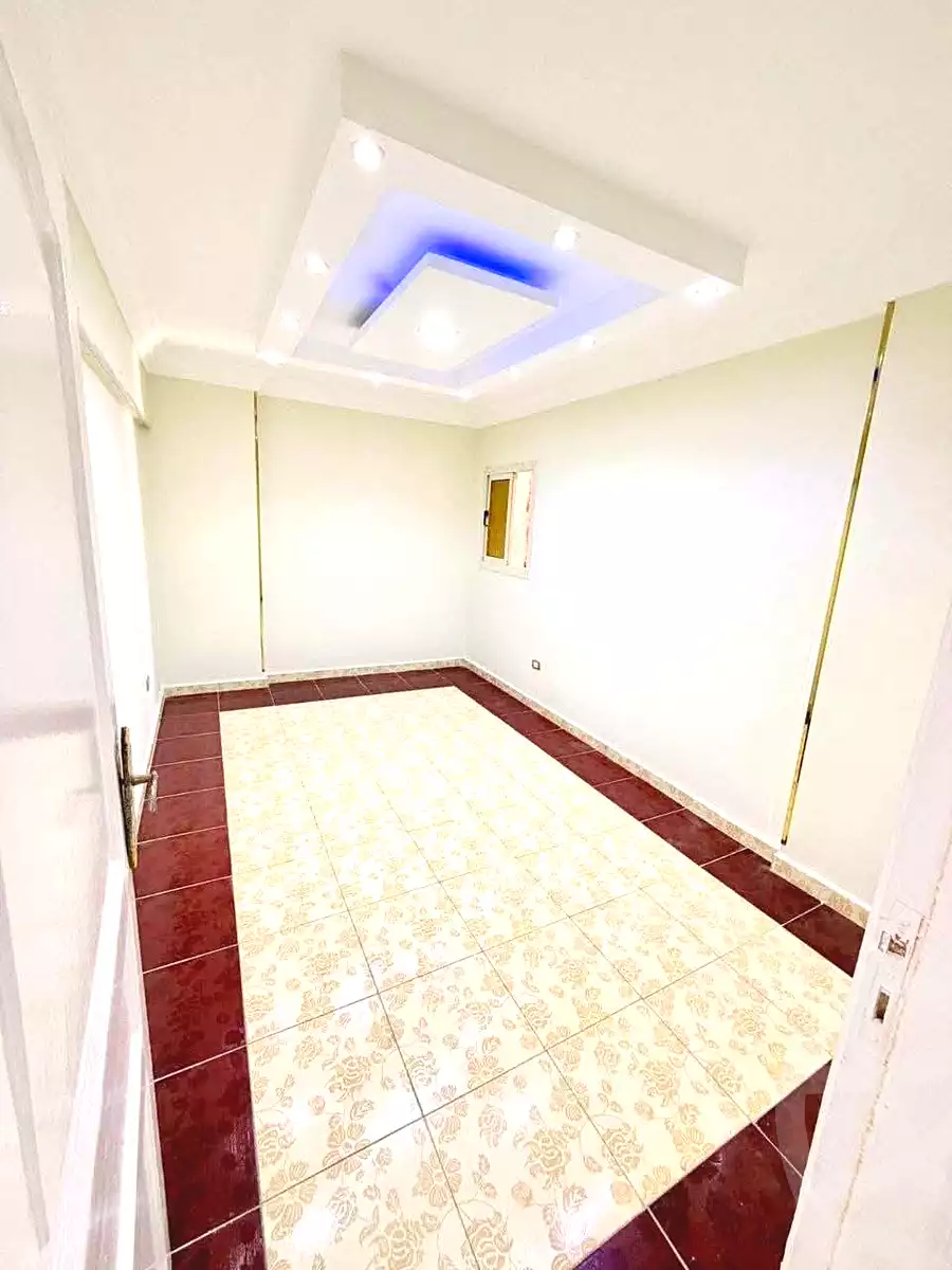 https://aqarmap.com.eg/ar/listing/7109878-for-sale-alexandria-el-asafra-l-sfr-bhry-atlas-st