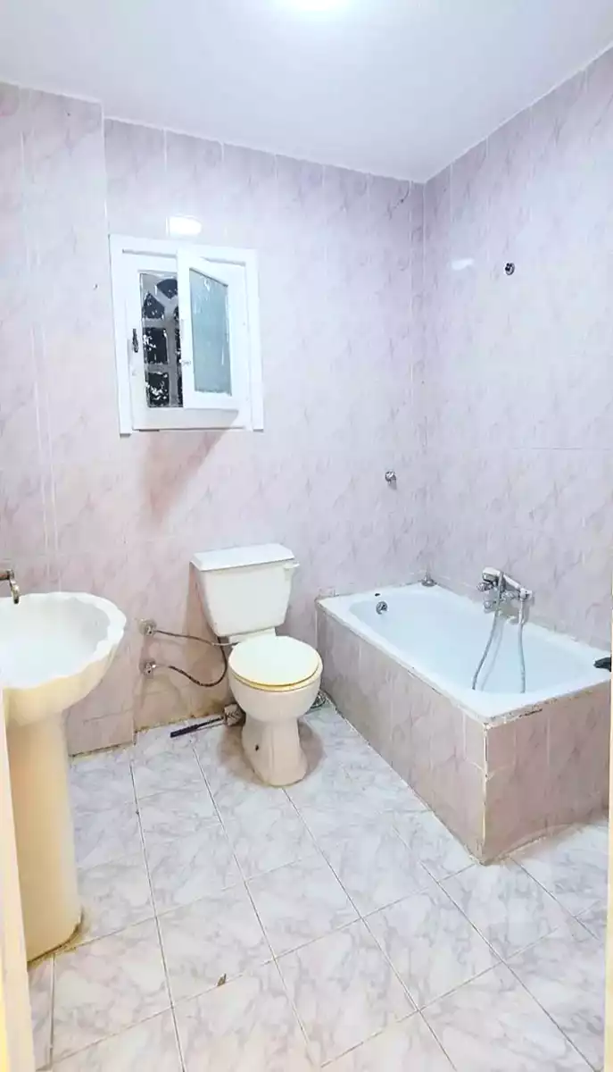 https://aqarmap.com.eg/ar/listing/7110159-for-sale-alexandria-al-agamy-shataa-el-nakheel