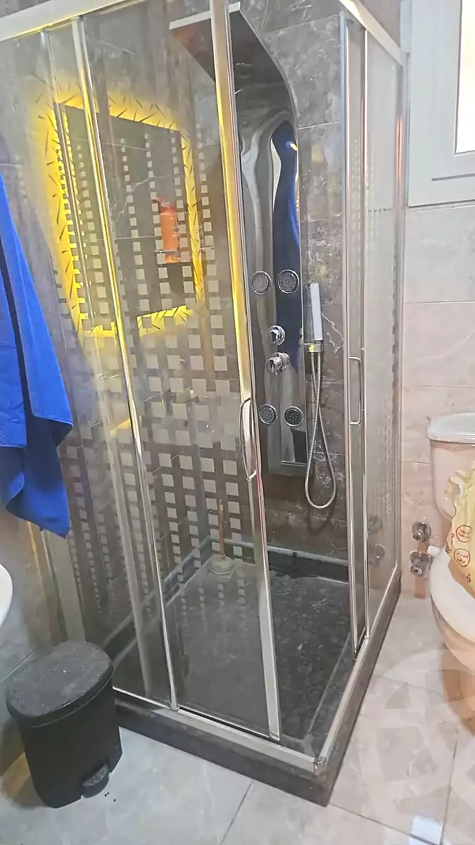https://aqarmap.com.eg/en/listing/7110421-for-sale-cairo-new-cairo-sharq-el-akadamiya-mohammad-othman-st