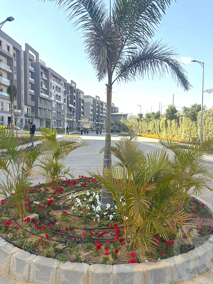 https://aqarmap.com.eg/ar/listing/7110489-for-sale-cairo-new-cairo-lmstqbl-syty-compounds-zyzyny-lmstqbl-rdk-llttwyr