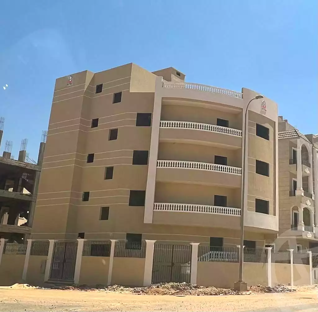 https://aqarmap.com.eg/en/listing/7110515-for-sale-cairo-6th-of-october-hadaeq-october-lmntq-lsyhy
