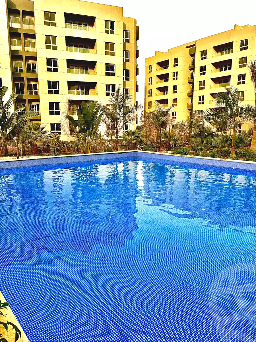https://aqarmap.com.eg/ar/listing/7110538-for-sale-cairo-new-cairo-lmstqbl-syty-compounds-zyzyny-lmstqbl-rdk-llttwyr