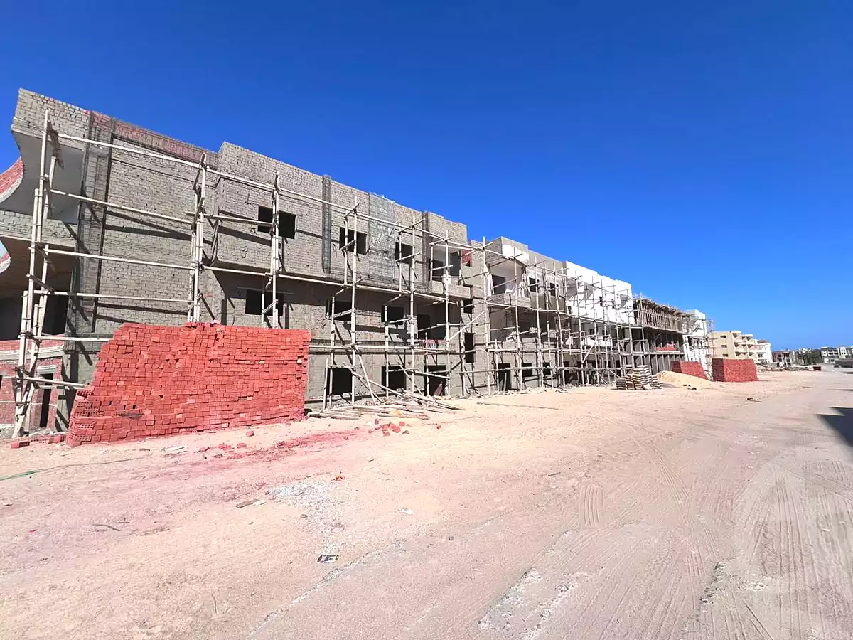 https://aqarmap.com.eg/ar/listing/7110459-for-sale-red-sea-hy-lkwthr