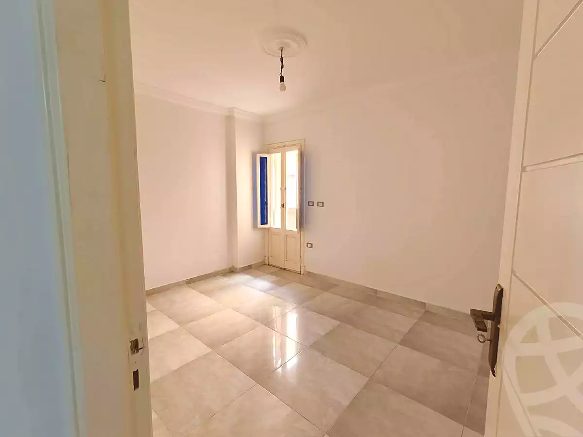 https://aqarmap.com.eg/ar/listing/7111341-for-sale-alexandria-al-agamy-el-hanouvel-al-haded-we-al-soulb-st
