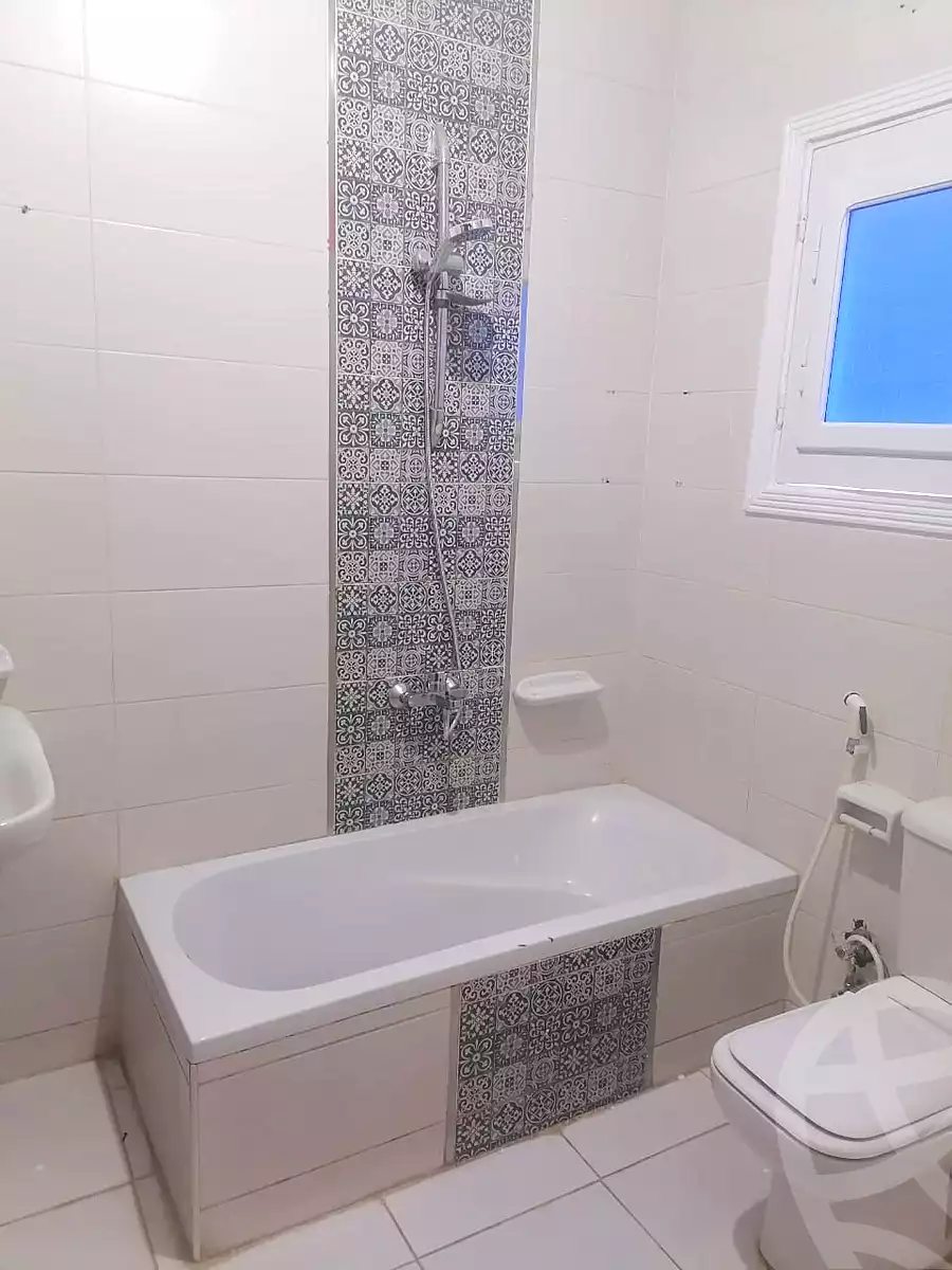 https://aqarmap.com.eg/ar/listing/7111487-for-sale-cairo-new-cairo-el-narges-el-narges-omarat-youssef-el-gendy-st