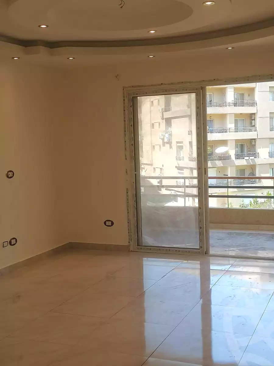 https://aqarmap.com.eg/ar/listing/7111497-for-rent-cairo-new-cairo-compounds-the-square