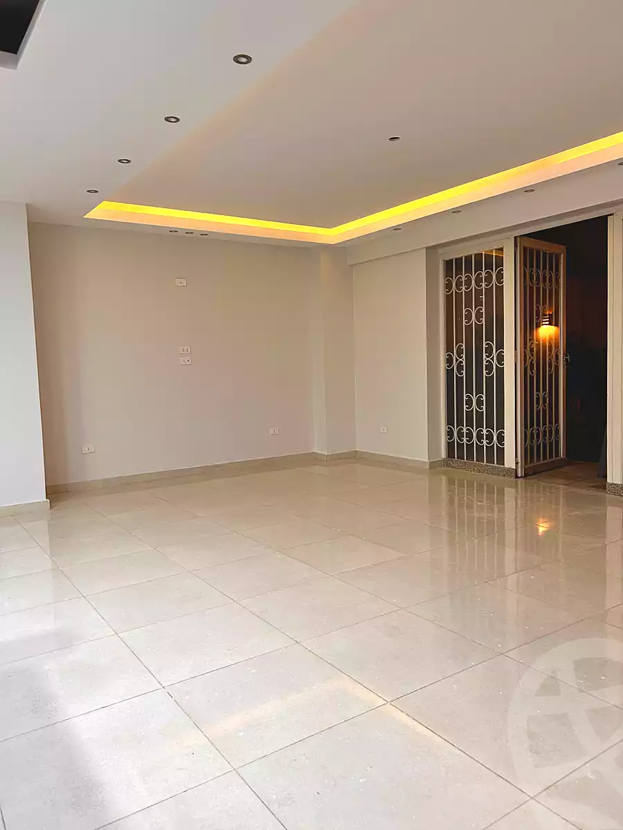 https://aqarmap.com.eg/ar/listing/7111565-for-rent-cairo-new-cairo-ganob-el-akadamiya-south-academy-h-amr-ibn-el-ass-st