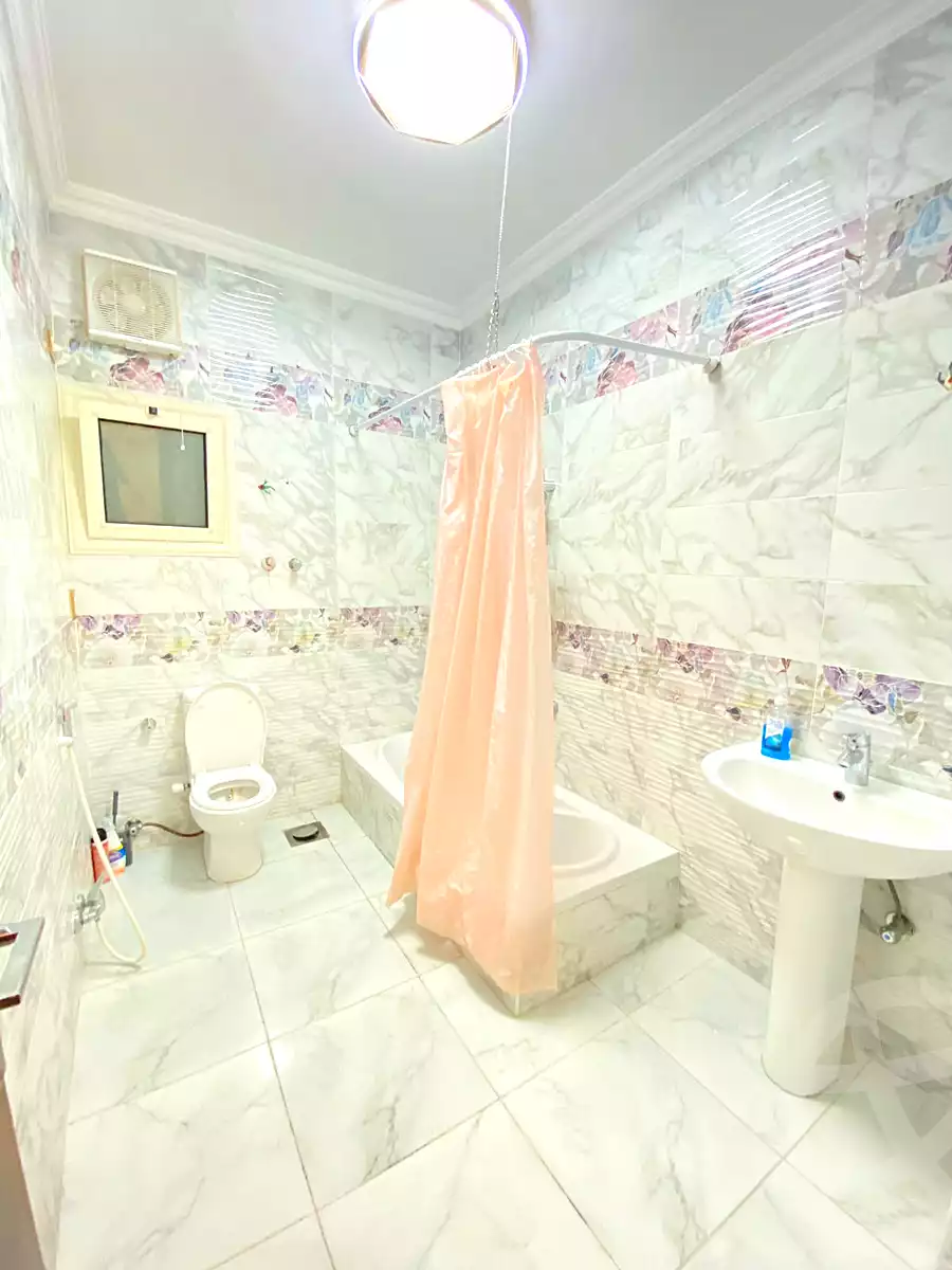https://aqarmap.com.eg/ar/listing/7111591-for-rent-cairo-new-cairo-el-ahyaa-fourth-neighborhood-street-1