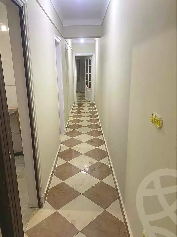 https://aqarmap.com.eg/ar/listing/7111598-for-rent-alexandria-cleopatra