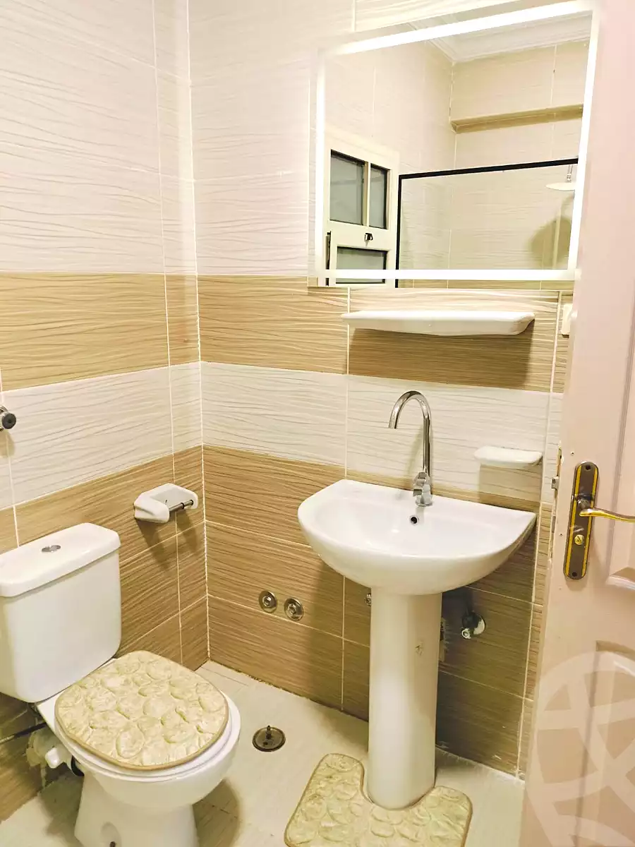 https://aqarmap.com.eg/ar/listing/7111748-for-rent-cairo-new-cairo-compounds-el-mostashareen-compound