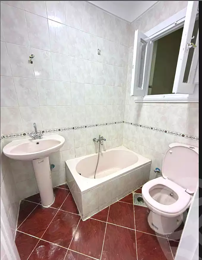 https://aqarmap.com.eg/ar/listing/7111883-for-sale-alexandria-al-agamy-shataa-el-nakheel