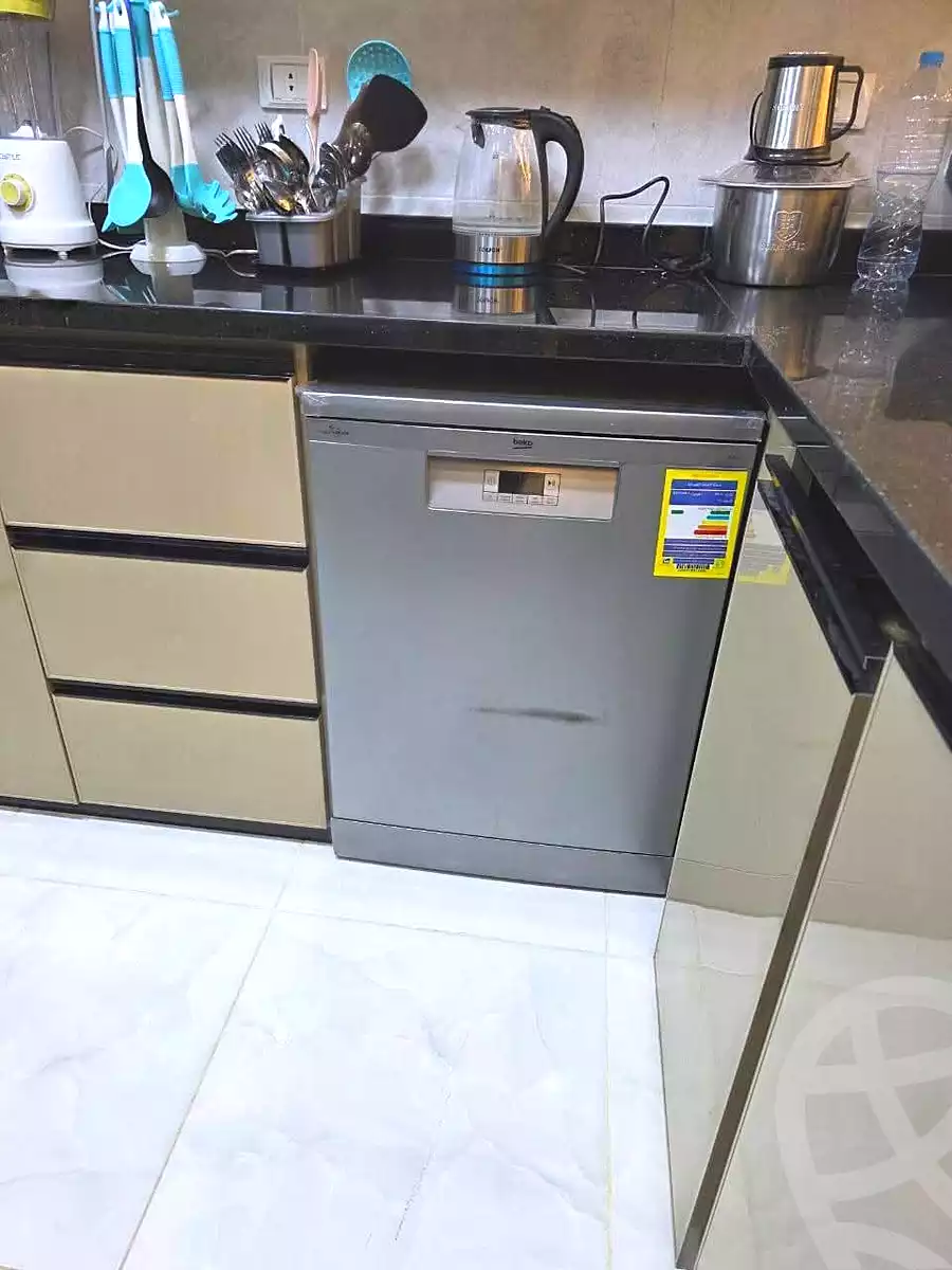 https://aqarmap.com.eg/ar/listing/7112044-for-rent-cairo-helwan-hadayek-helwan-nile-corniche-st