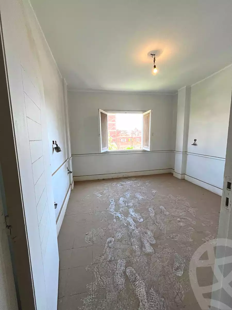https://aqarmap.com.eg/ar/listing/7112055-for-sale-cairo-helwan-helwan-el-sharkeya-thabit-basha-st