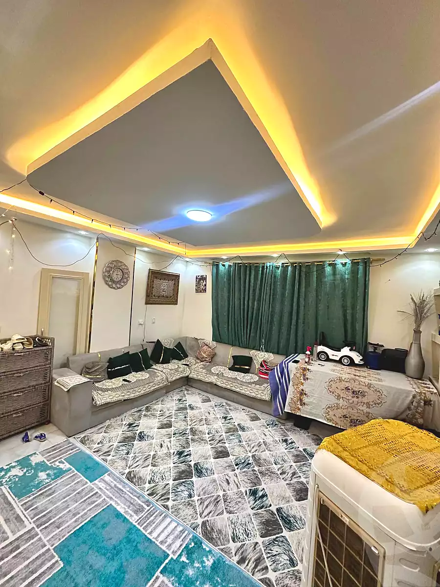 https://aqarmap.com.eg/ar/listing/7107628-for-sale-cairo-helwan-kwrnysh-hlwn