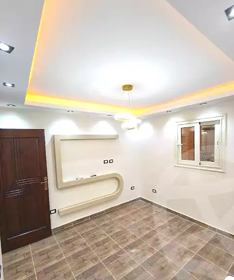 https://aqarmap.com.eg/ar/listing/7112592-for-sale-alexandria-bw-qyr-street-16