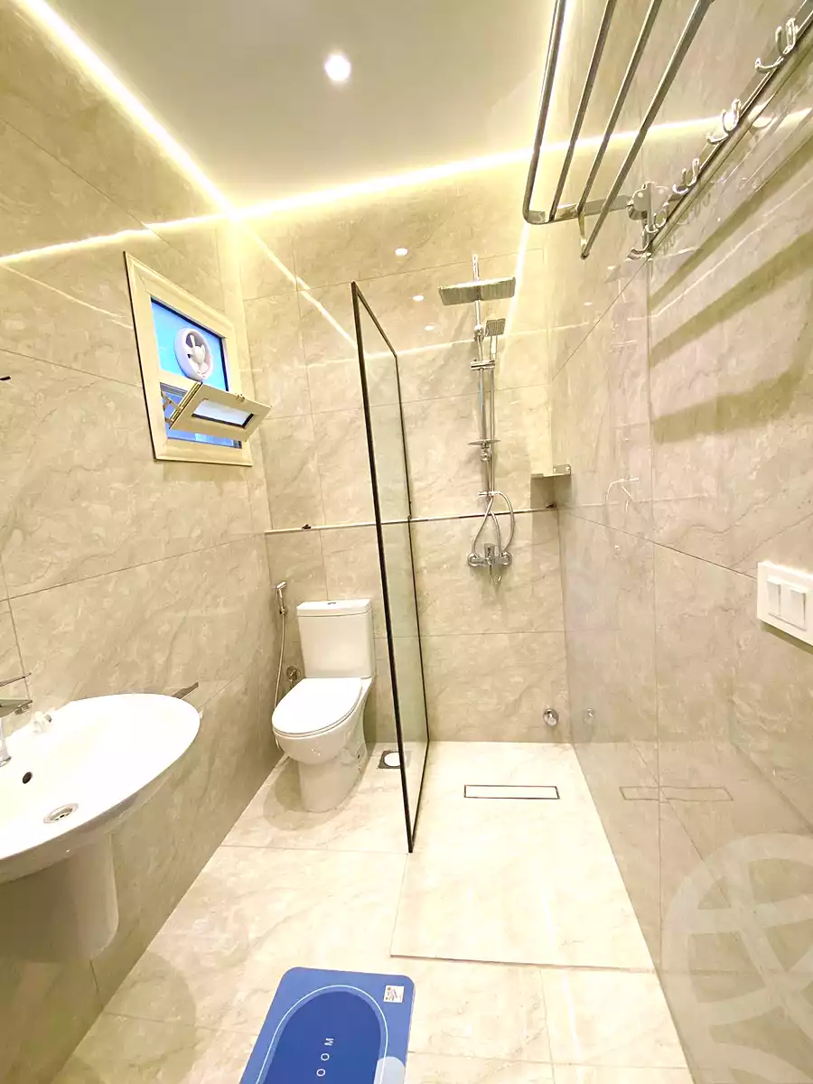 https://aqarmap.com.eg/en/listing/7019456-for-rent-cairo-new-cairo-compounds-el-mostashareen-compound