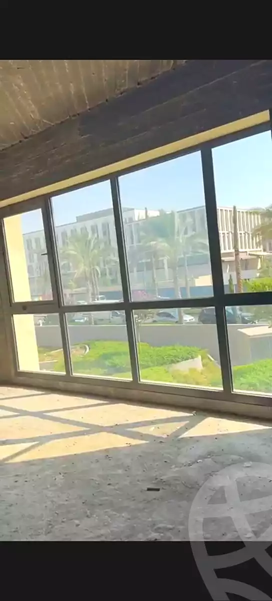 https://aqarmap.com.eg/ar/listing/7112868-for-sale-cairo-new-cairo-compounds-mivida-mivida-business-park-emaar