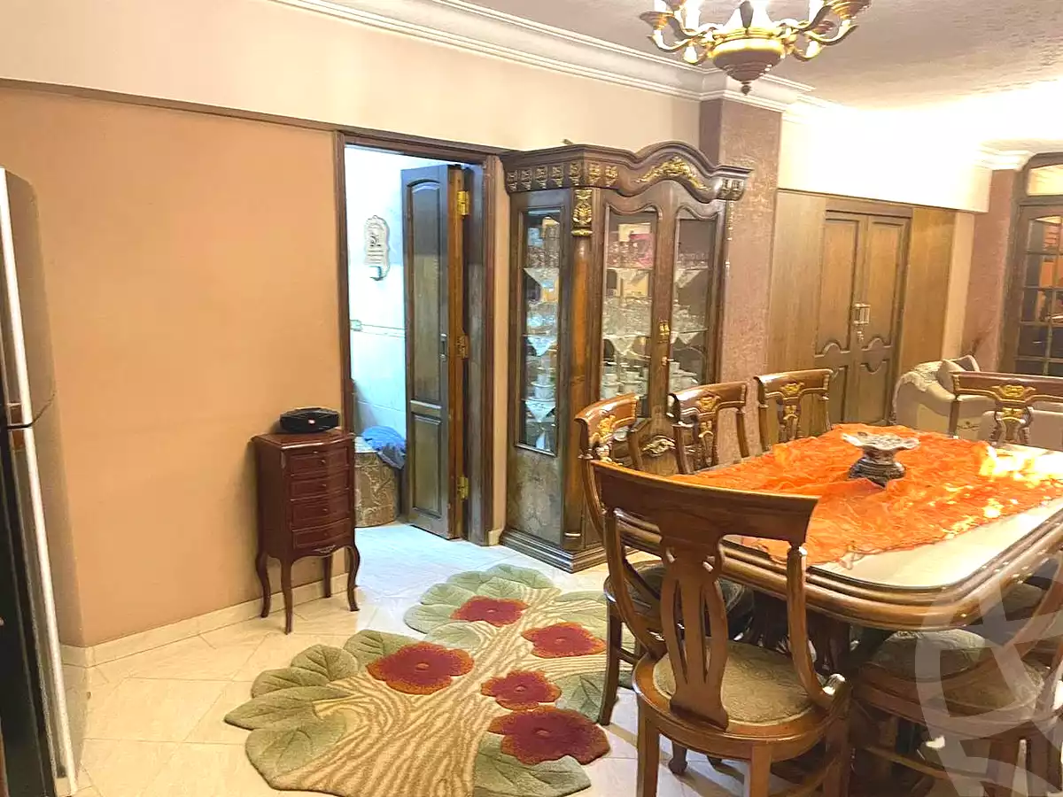 https://aqarmap.com.eg/en/listing/7113032-for-sale-cairo-helwan-helwan-el-sharkeya-heidar-st