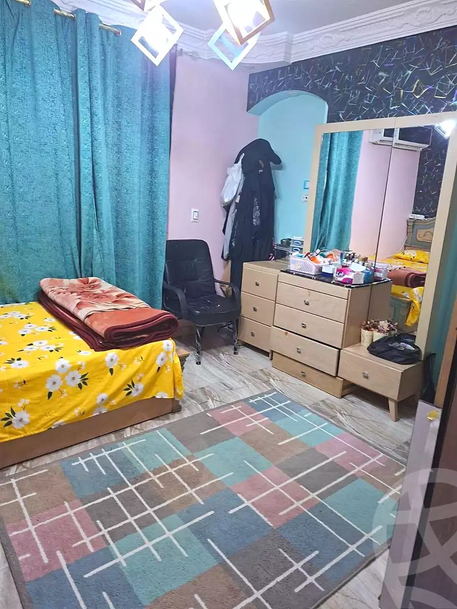 https://aqarmap.com.eg/ar/listing/7113230-for-sale-cairo-helwan-mahmoud-khater-st