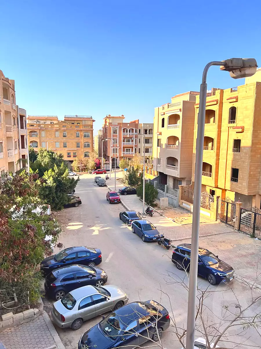 https://aqarmap.com.eg/ar/listing/7113383-for-rent-cairo-new-cairo-south-investors-zizinia-st