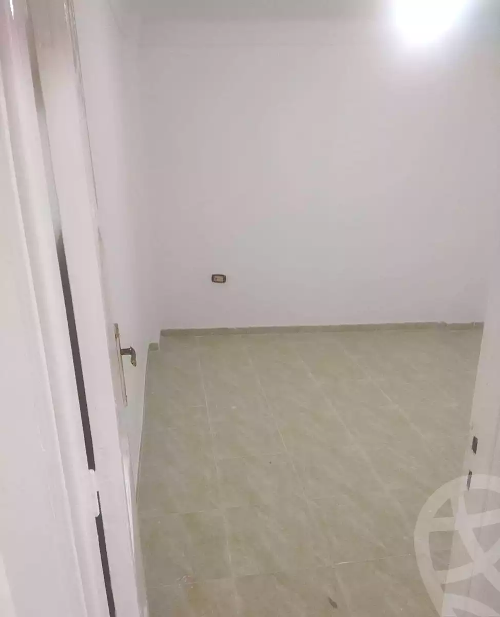 https://aqarmap.com.eg/ar/listing/7113556-for-sale-alexandria-alhadara-new-el-hadra-el-tawheed-st