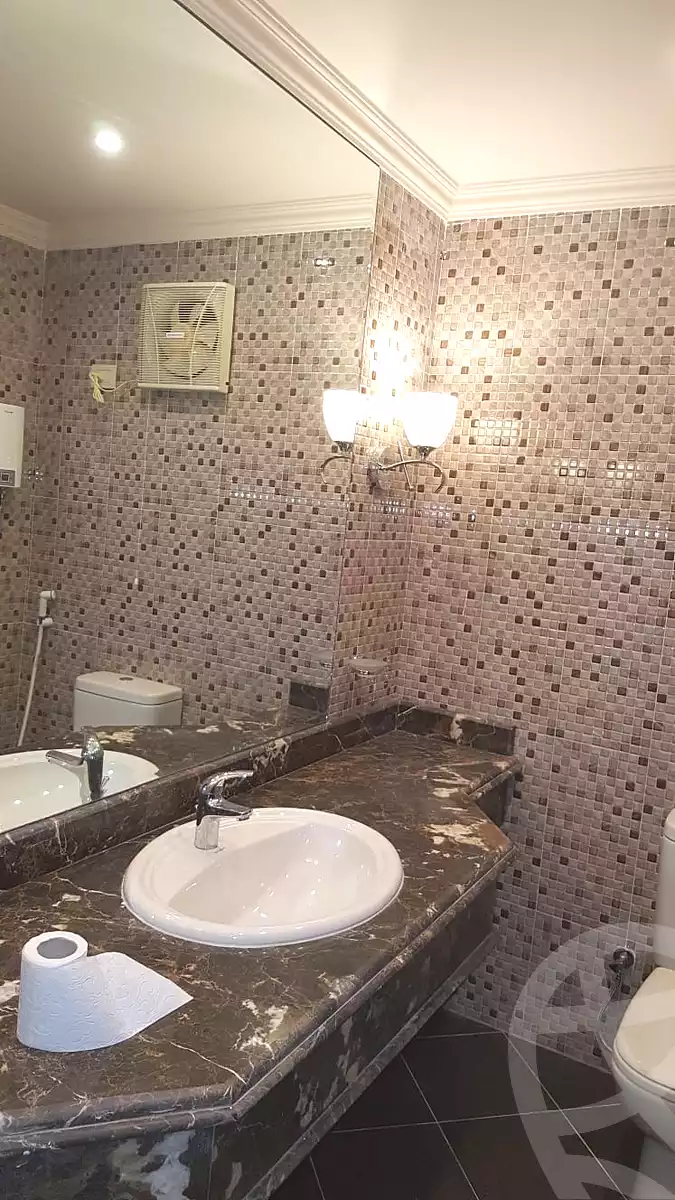 https://aqarmap.com.eg/ar/listing/7113773-for-rent-cairo-new-cairo-compounds-mountain-view-hyde-park