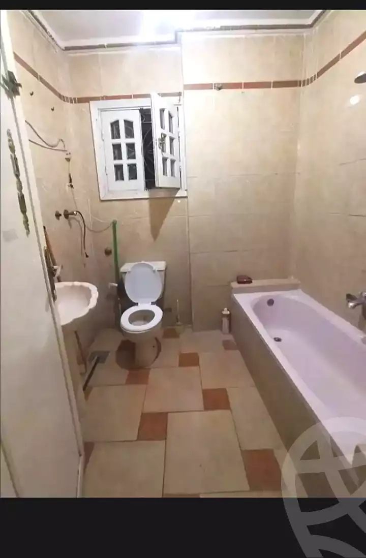 https://aqarmap.com.eg/ar/listing/7114359-for-sale-alexandria-sydy-bshr-sydy-bshr-bhry-shr-mhmd-njyb