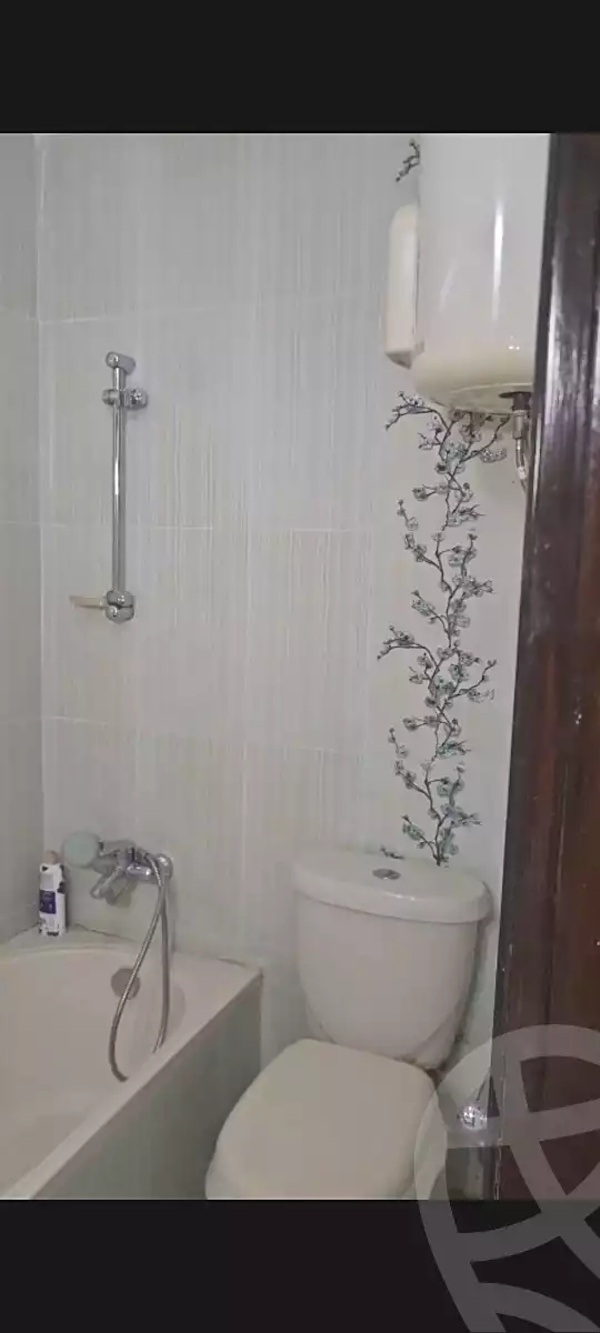 https://aqarmap.com.eg/ar/listing/7114380-for-sale-cairo-hadayek-el-ahram-area-f