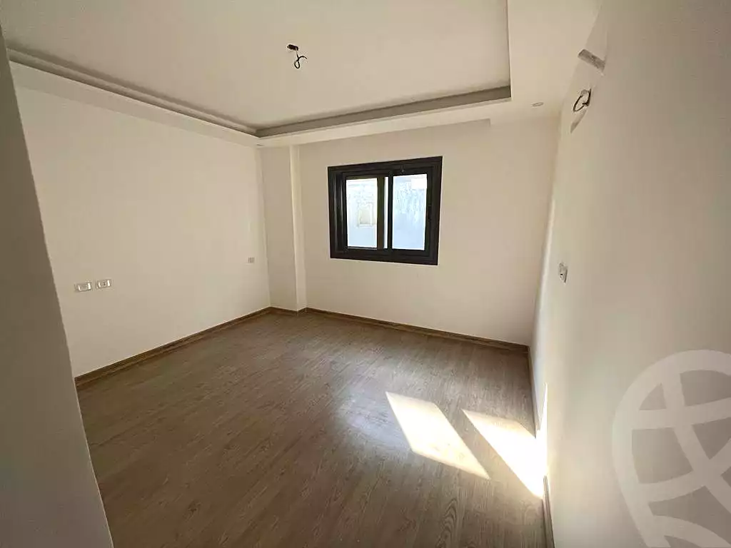 https://aqarmap.com.eg/ar/listing/7114408-for-sale-cairo-6th-of-october-hadaeq-october-compounds-sun-capital