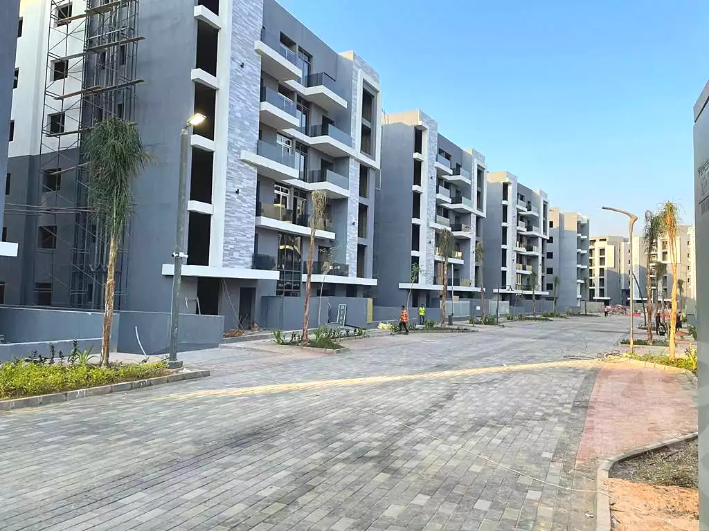 https://aqarmap.com.eg/ar/listing/7114408-for-sale-cairo-6th-of-october-hadaeq-october-compounds-sun-capital