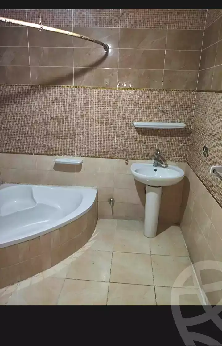 https://aqarmap.com.eg/ar/listing/7114561-for-sale-alexandria-lsywf-el-falki