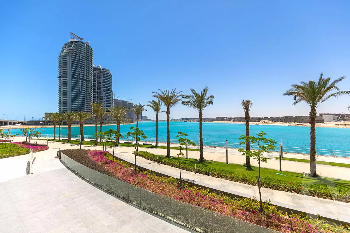 https://aqarmap.com.eg/ar/listing/7114919-for-sale-north-coast-new-alamein-mntj-t-l-lmyn-ljdyd-beachfront-tower-city-edge