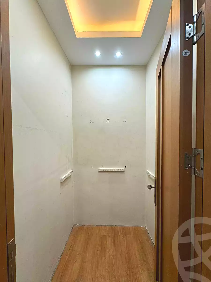 https://aqarmap.com.eg/ar/listing/7115664-for-sale-cairo-new-cairo-ganob-el-akadamiya-south-academy-z
