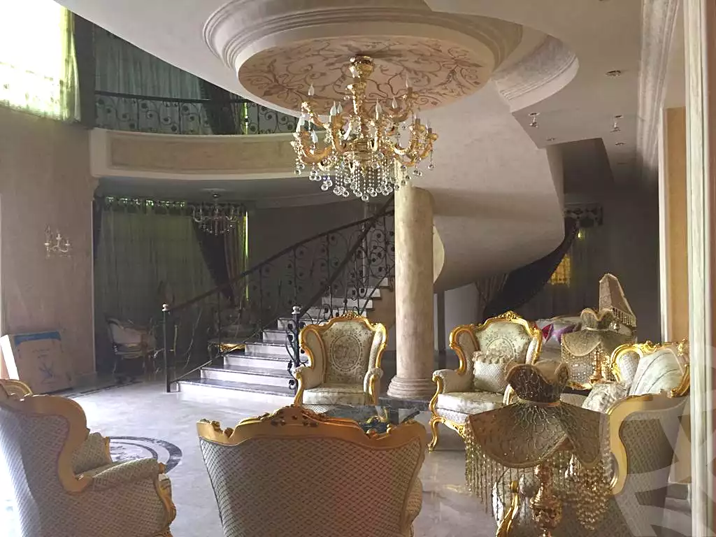 https://aqarmap.com.eg/ar/listing/7115835-for-sale-cairo-new-cairo-ganob-el-akadamiya-south-academy-d-khaled-ibn-el-waleed-st