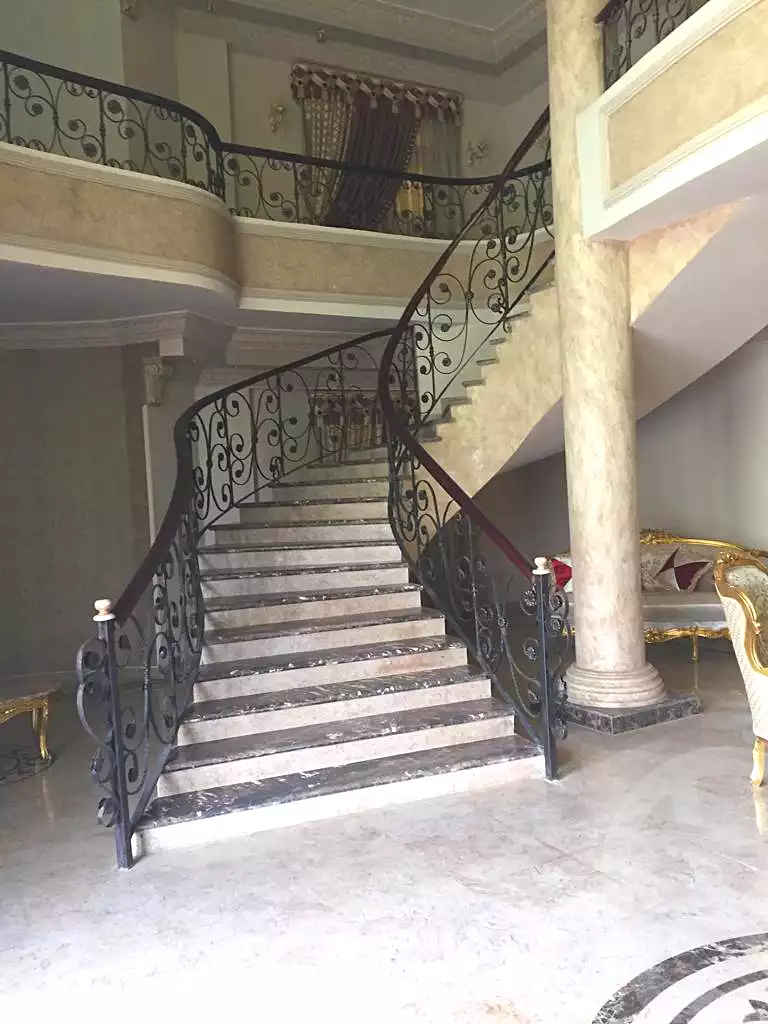 https://aqarmap.com.eg/ar/listing/7115835-for-sale-cairo-new-cairo-ganob-el-akadamiya-south-academy-d-khaled-ibn-el-waleed-st