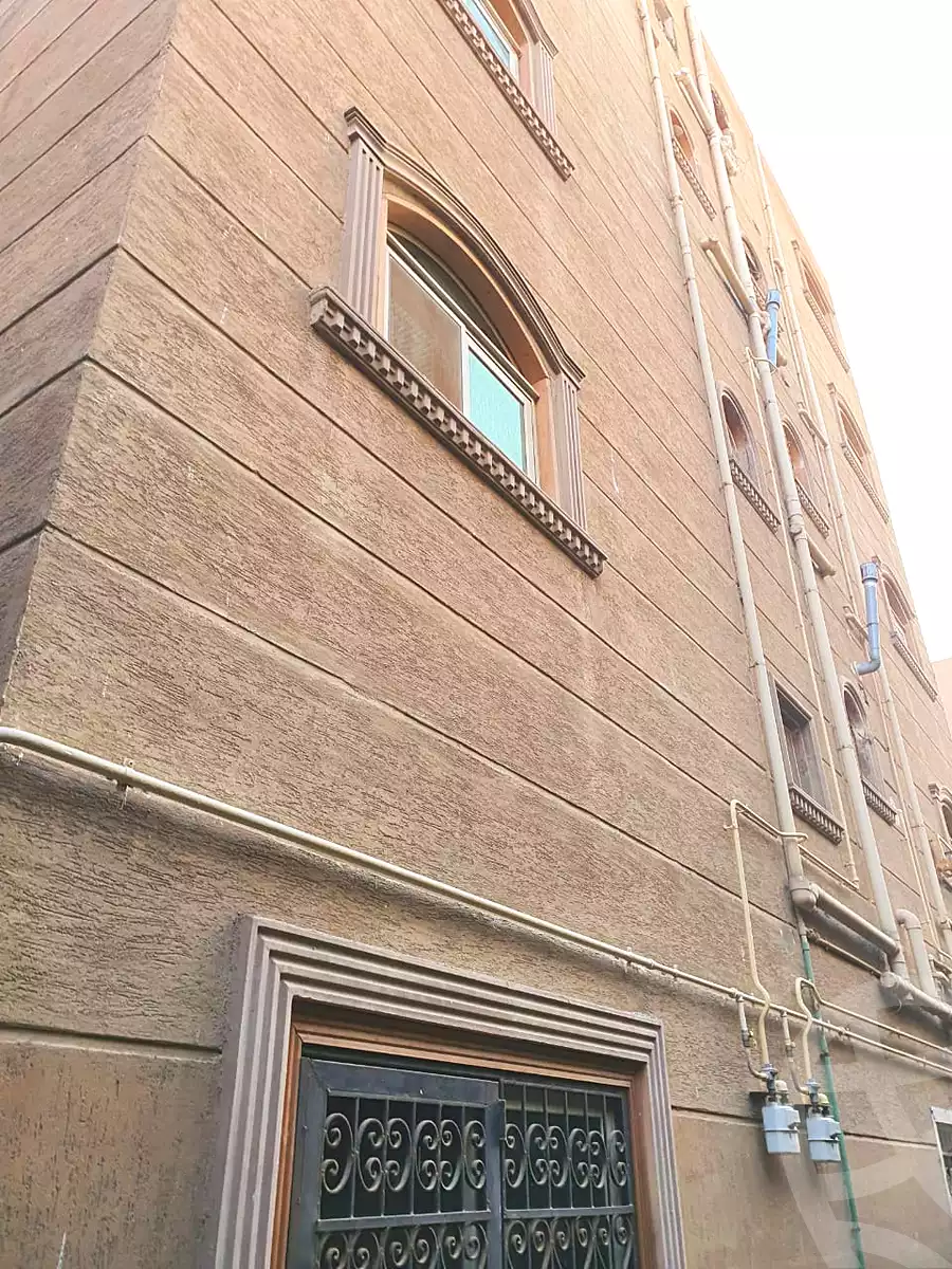 https://aqarmap.com.eg/ar/listing/7115835-for-sale-cairo-new-cairo-ganob-el-akadamiya-south-academy-d-khaled-ibn-el-waleed-st