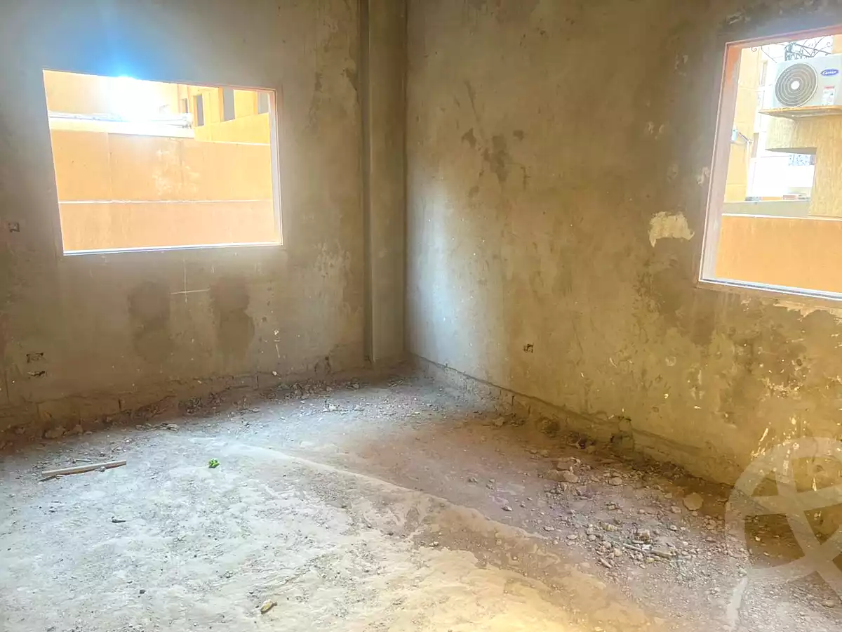 https://aqarmap.com.eg/ar/listing/7115878-for-sale-cairo-new-cairo-ganob-el-akadamiya-south-academy-b-taha-hussein-st