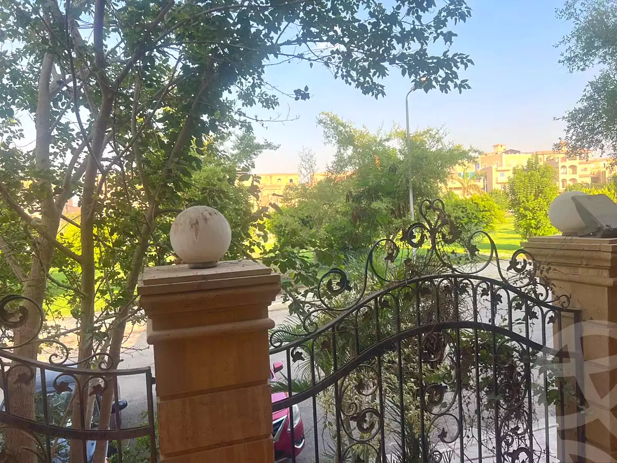 https://aqarmap.com.eg/ar/listing/7115878-for-sale-cairo-new-cairo-ganob-el-akadamiya-south-academy-b-taha-hussein-st
