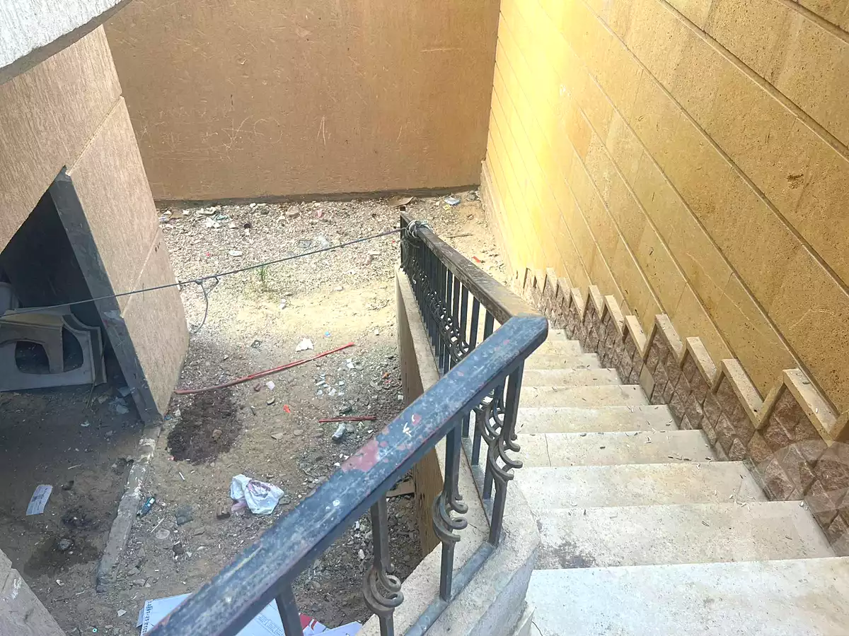 https://aqarmap.com.eg/ar/listing/7115878-for-sale-cairo-new-cairo-ganob-el-akadamiya-south-academy-b-taha-hussein-st