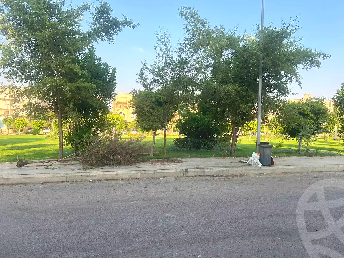 https://aqarmap.com.eg/ar/listing/7115878-for-sale-cairo-new-cairo-ganob-el-akadamiya-south-academy-b-taha-hussein-st