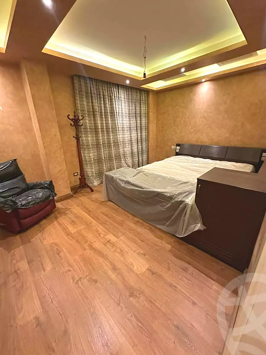 https://aqarmap.com.eg/ar/listing/7115895-for-sale-cairo-new-cairo-ganob-el-akadamiya-south-academy-d-khaled-ibn-el-waleed-st