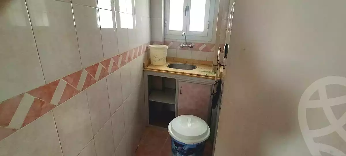 https://aqarmap.com.eg/ar/listing/7116083-for-rent-alexandria-moharram-bey-el-fardous-st