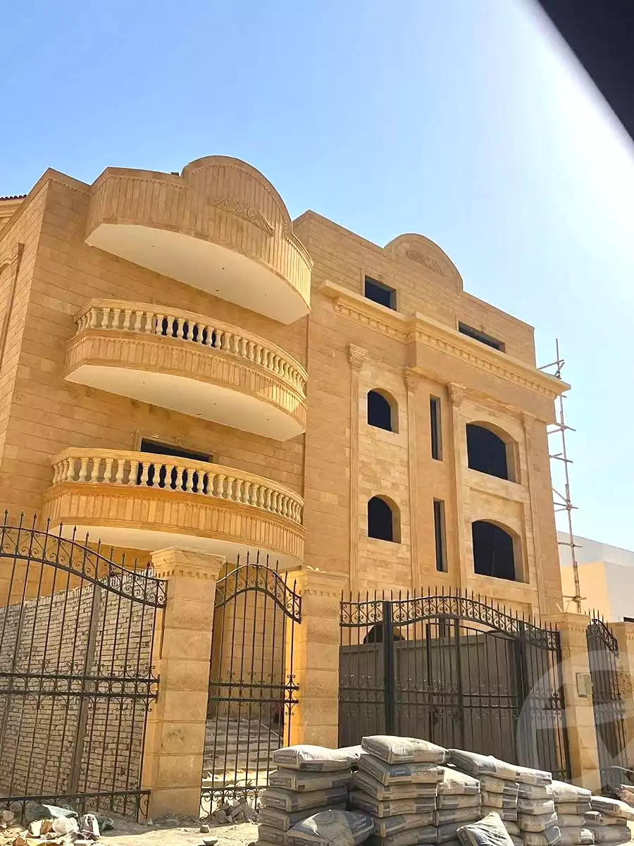 https://aqarmap.com.eg/ar/listing/7116134-for-sale-cairo-al-oubour-l-bwr-ljdyd-byt-lwtn