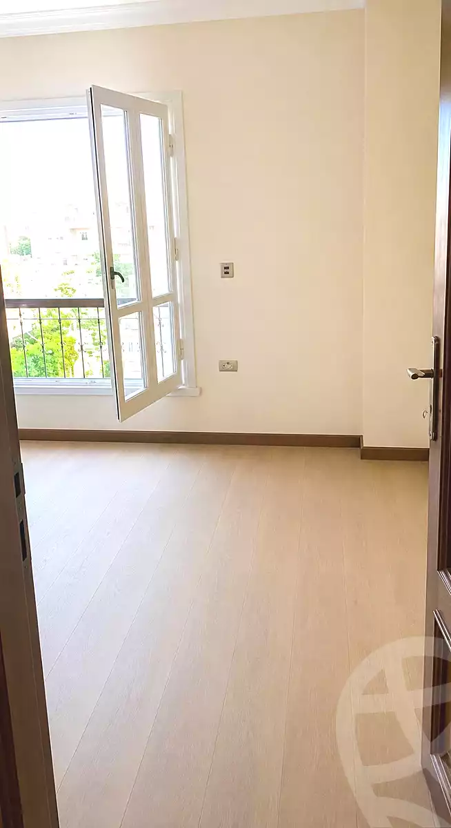 https://aqarmap.com.eg/en/listing/7082555-for-sale-cairo-el-sheikh-zayed-city-el-hay-elsabeaa-lbstn