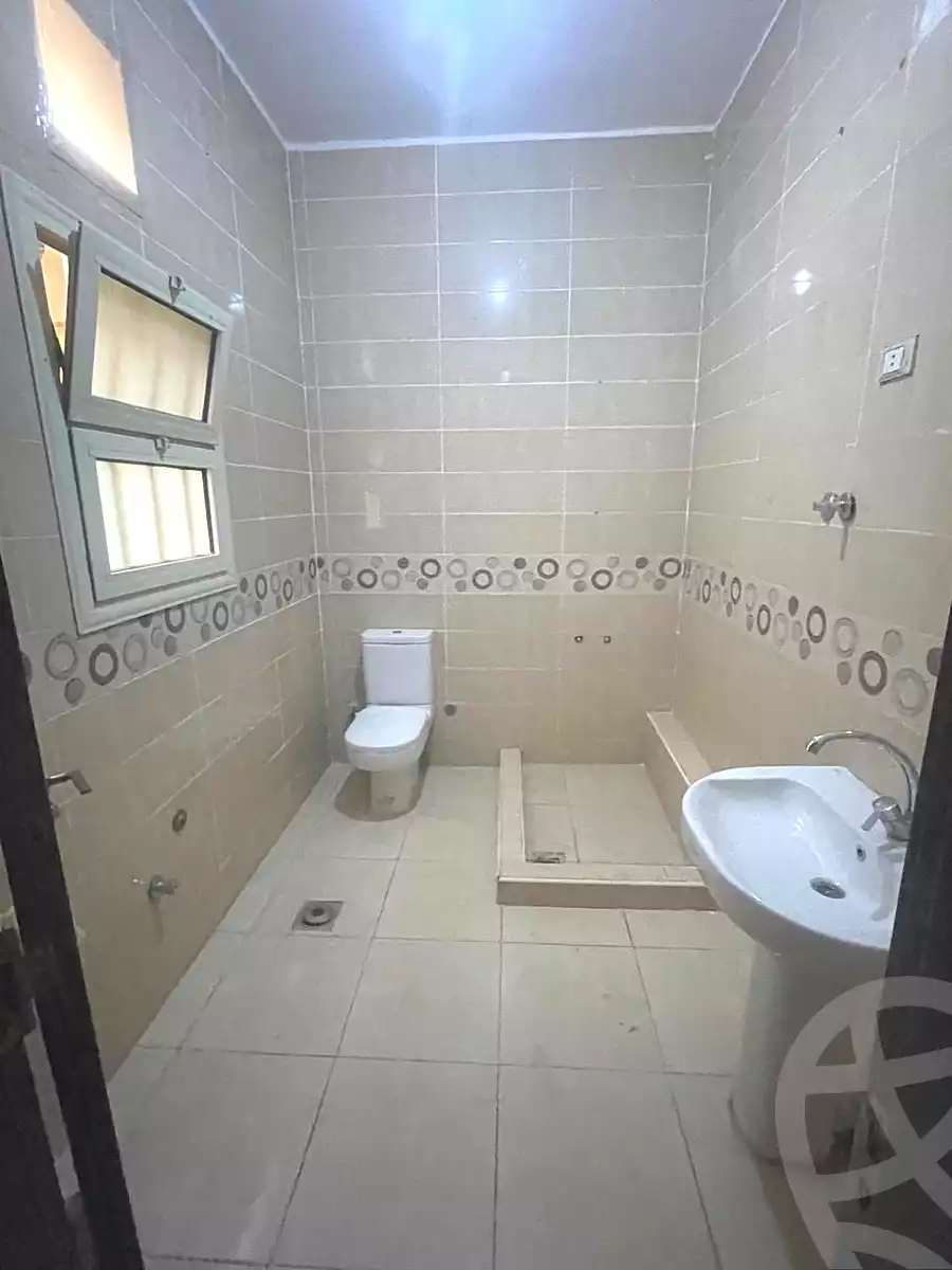 https://aqarmap.com.eg/ar/listing/7117072-for-sale-cairo-new-cairo-first-settlement-mhwr-mstfy-kml