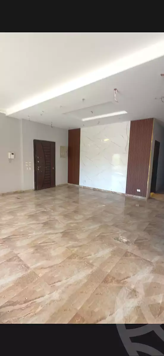 https://aqarmap.com.eg/ar/listing/7117072-for-sale-cairo-new-cairo-first-settlement-mhwr-mstfy-kml